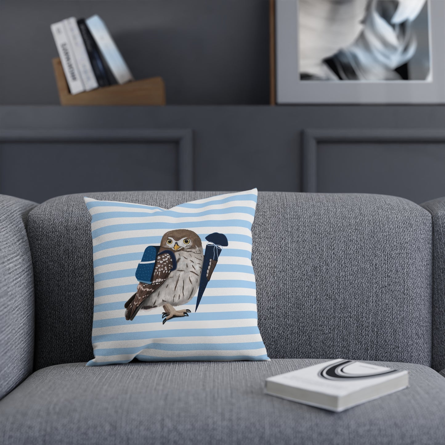 Eule mit Schultüte Vogel Kissen – Dekokissen mit Vogelmotiv zur Einschulung Blau