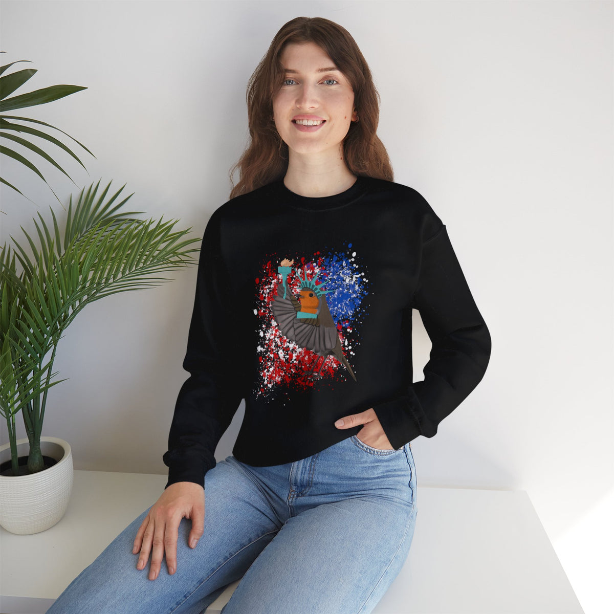 Robin 4th of July Sweatshirt Statue of Liberty Bird Watcher