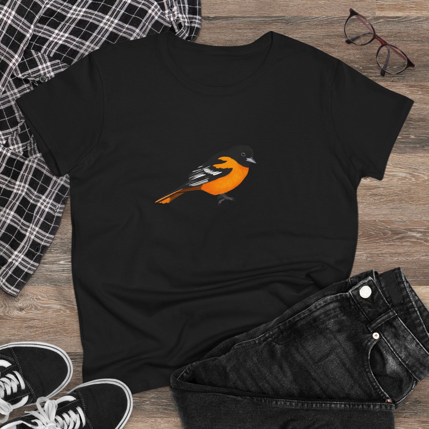 Baltimore Oriole Bird Design for Birdwatchers and Bird Lovers Women's T-Shirt