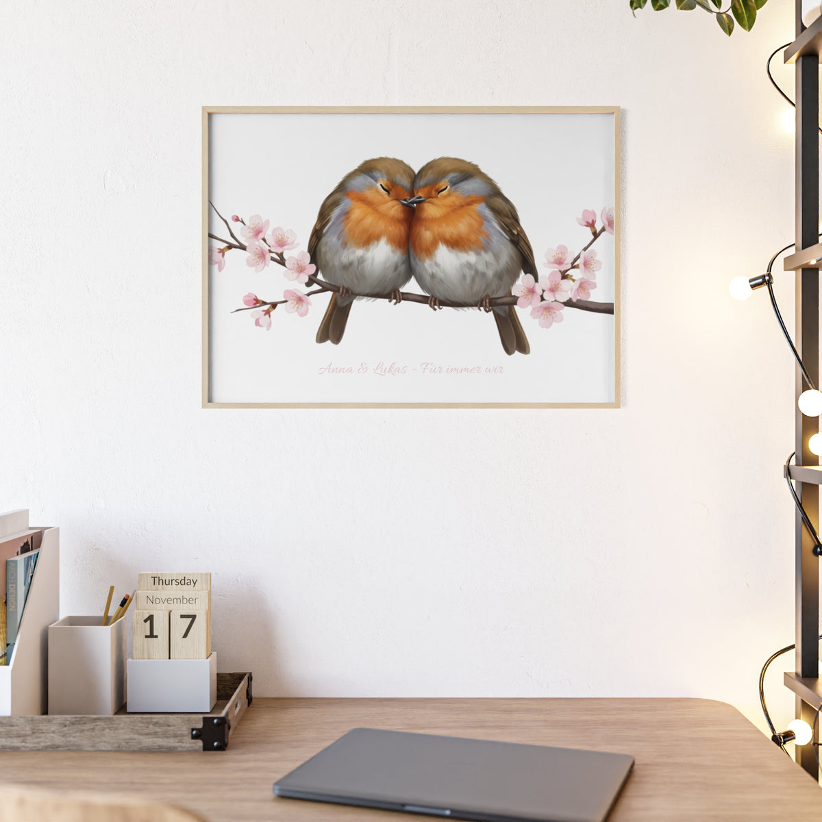Tableau mural personnalisé avec cadre en bois – Couple de rouges-gorges avec prénoms au choix