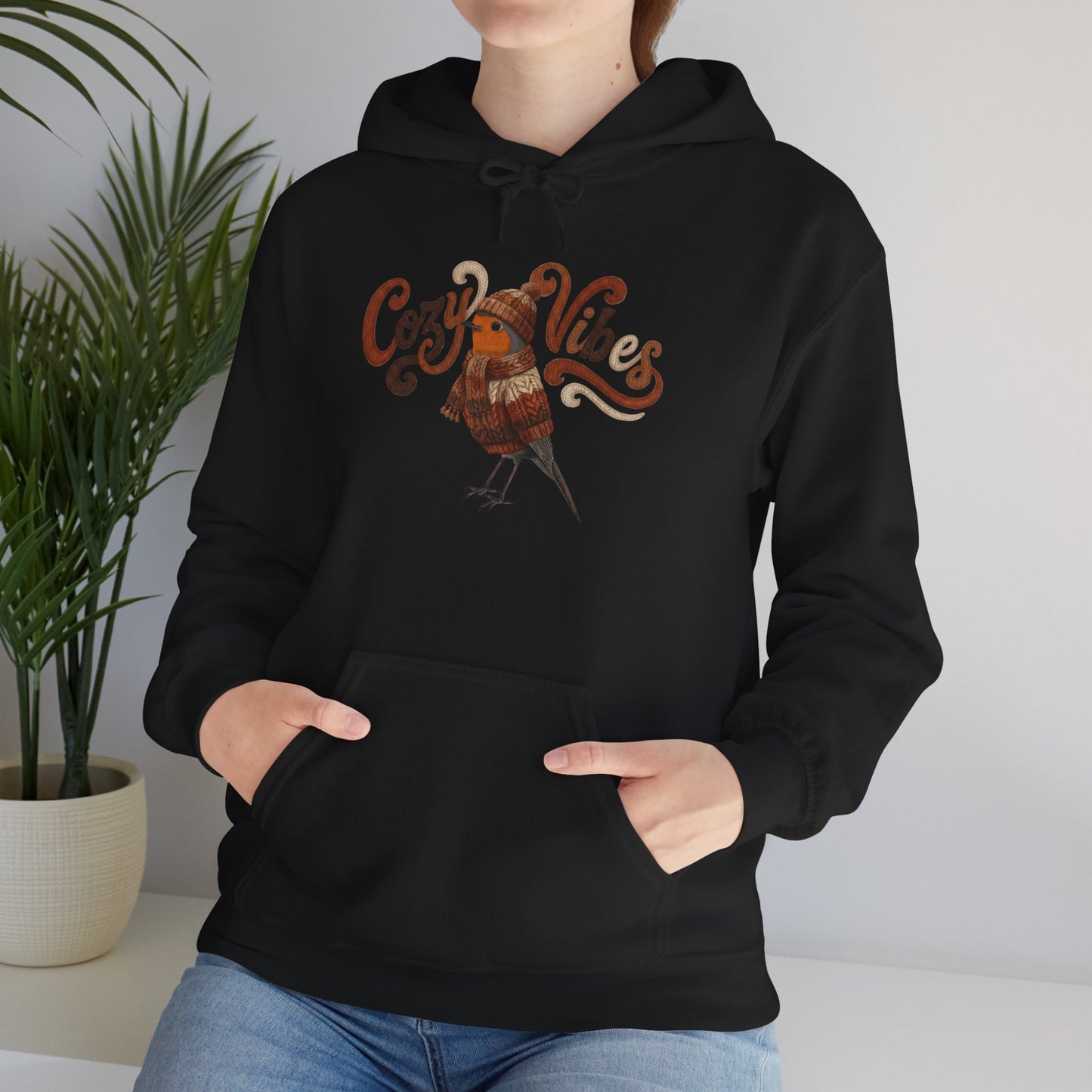Rotkehlchen mit Strickmütze Cozy Vibes Hoodie - Vogel Kapuzenpullover für Vogelbeobachter & Naturliebhaber mit Vogelmotiv
