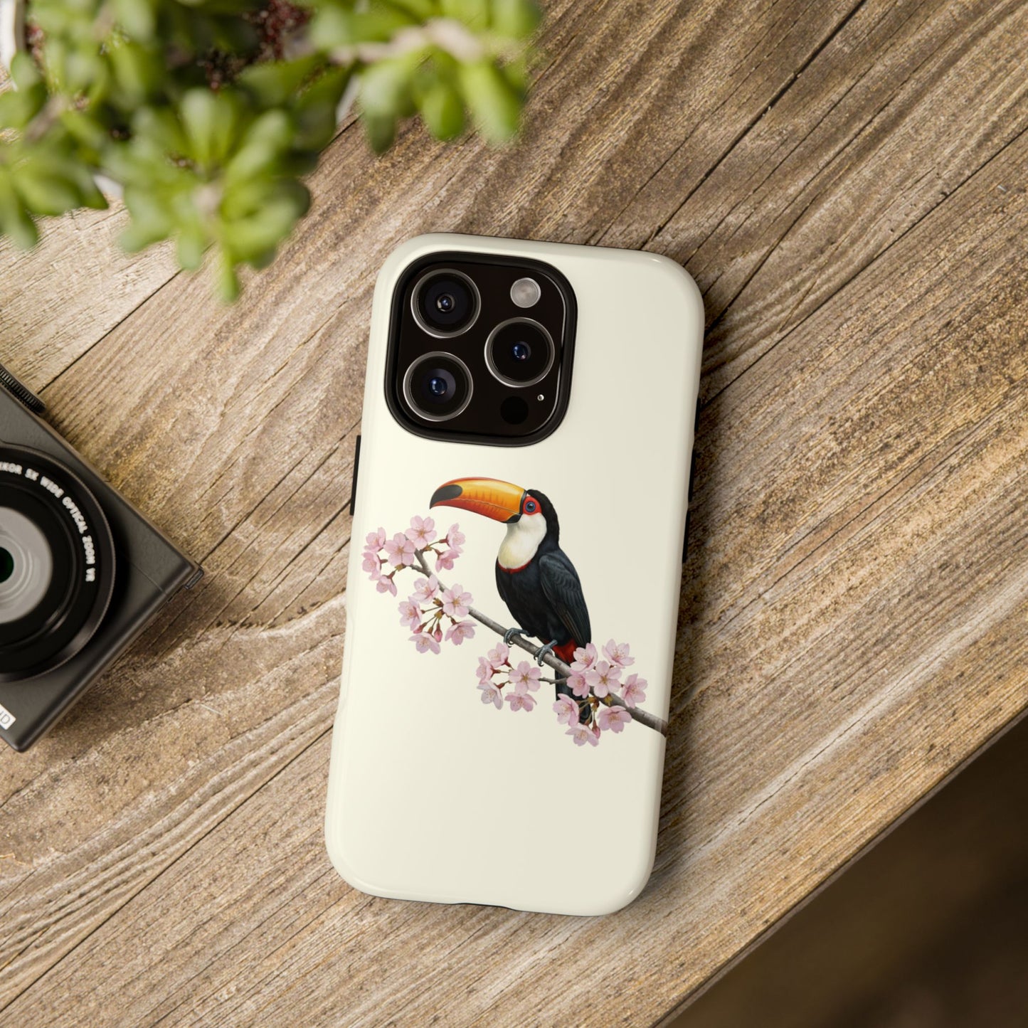 Tukan Handyhülle in Cremeweiß | Florales Kirschblüten Vogel-Motiv für iPhone & Google Pixel