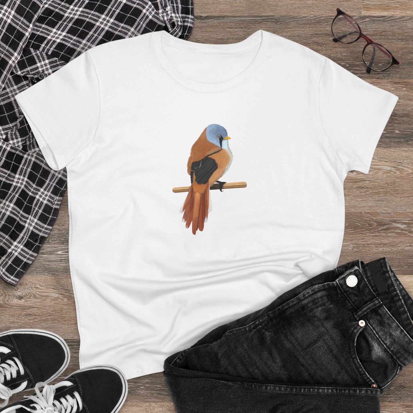 Bearded Reedling Bird Design for Birdwatchers and Bird Lovers Women's T-Shirt