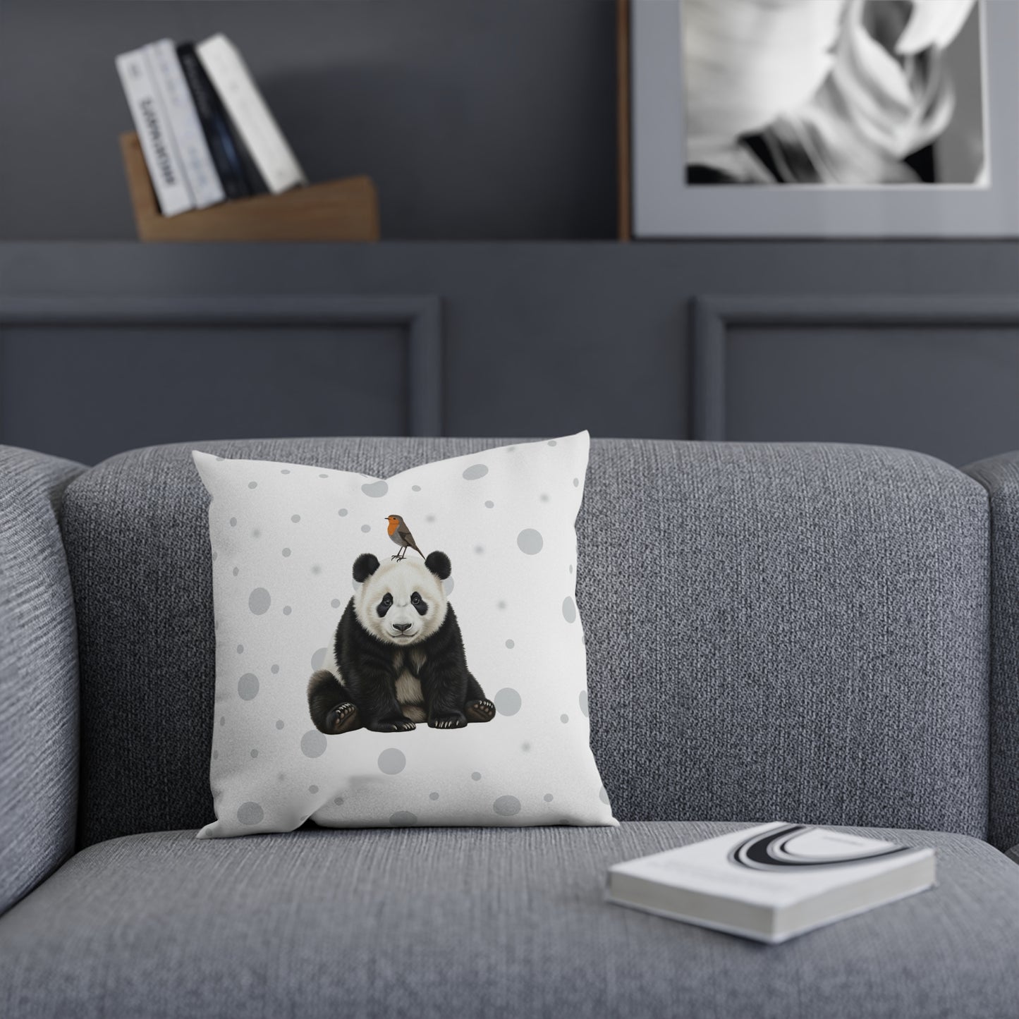 Rotkehlchen mit Panda Vogel Tiermotiv Kissen – Dekokissen mit Vogelmotiv Weiß mit grauen Punkten