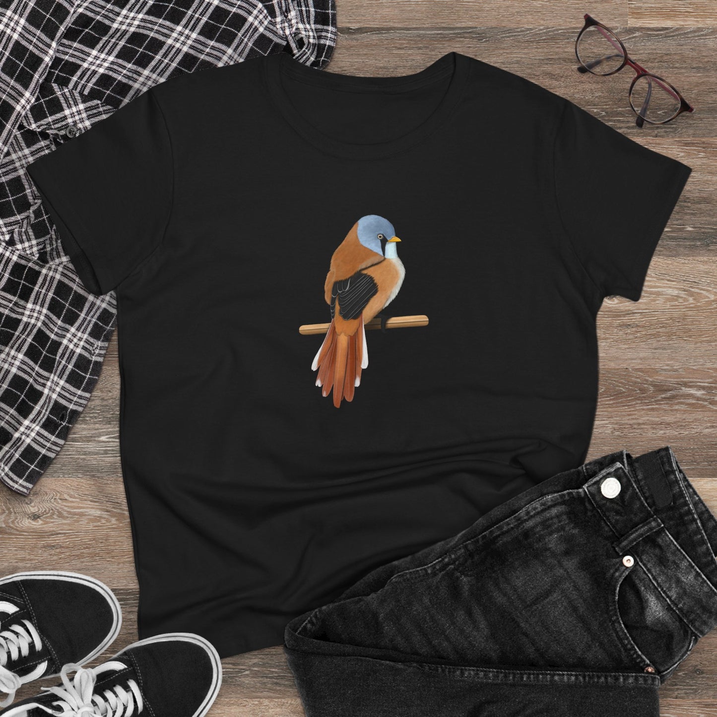 Bearded Reedling Bird Design for Birdwatchers and Bird Lovers Women's T-Shirt