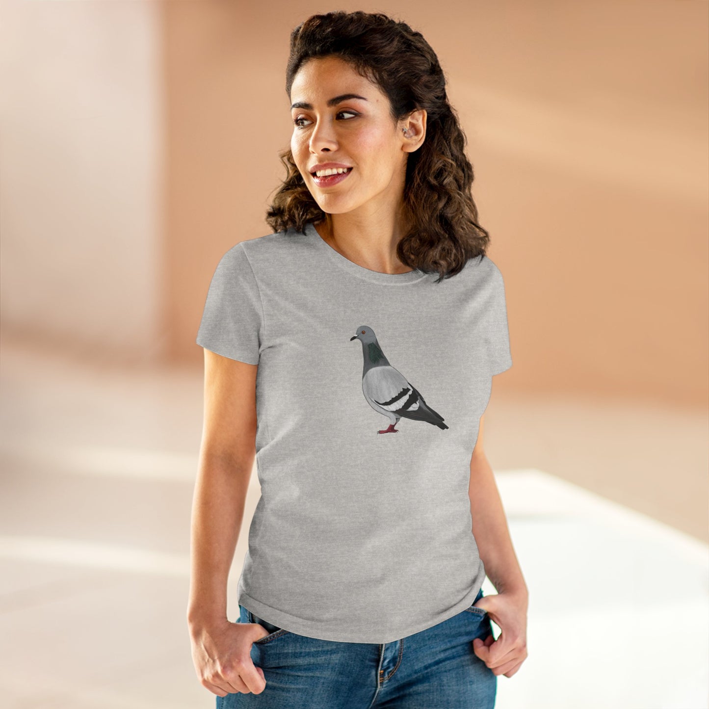 Pigeon Bird Design for Birdwatchers and Bird Lovers Women's T-Shirt