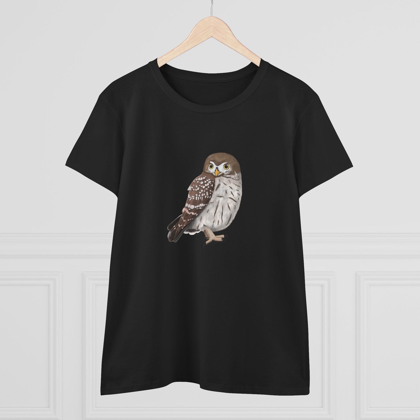 Owl Bird Design for Birdwatchers and Bird Lovers Women's T-Shirt