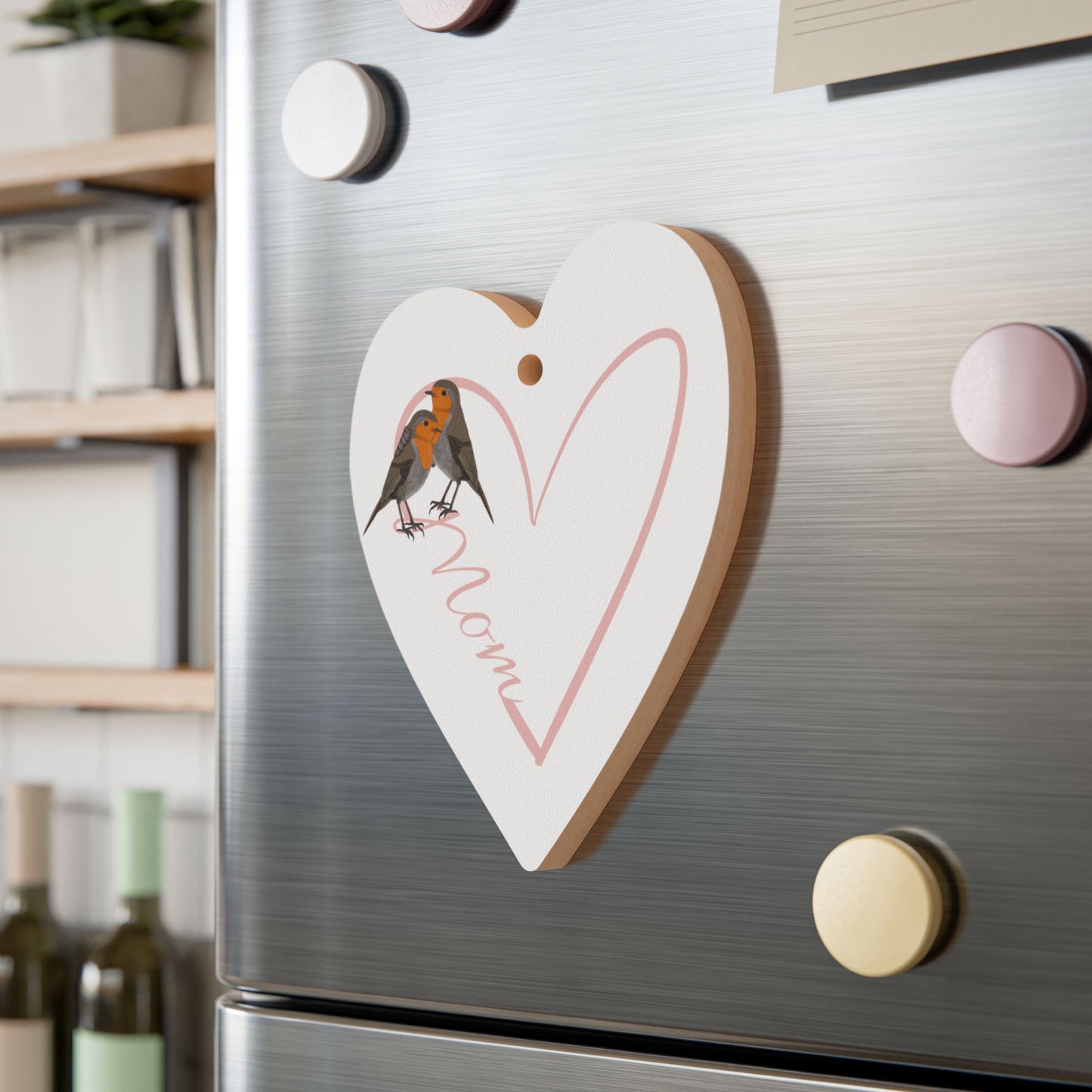 Heart-Shaped Mom Wooden Ornament with Robin - Perfect for Bird Lovers and Mother's Day