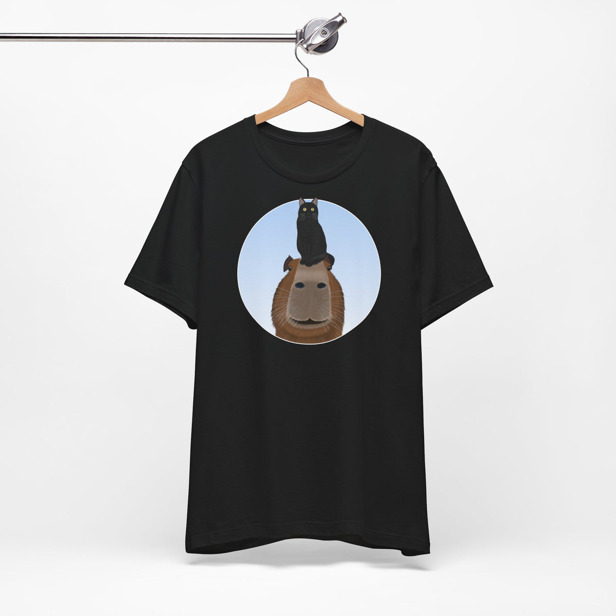 Capybara mit Schwarzer Katze T-Shirt
