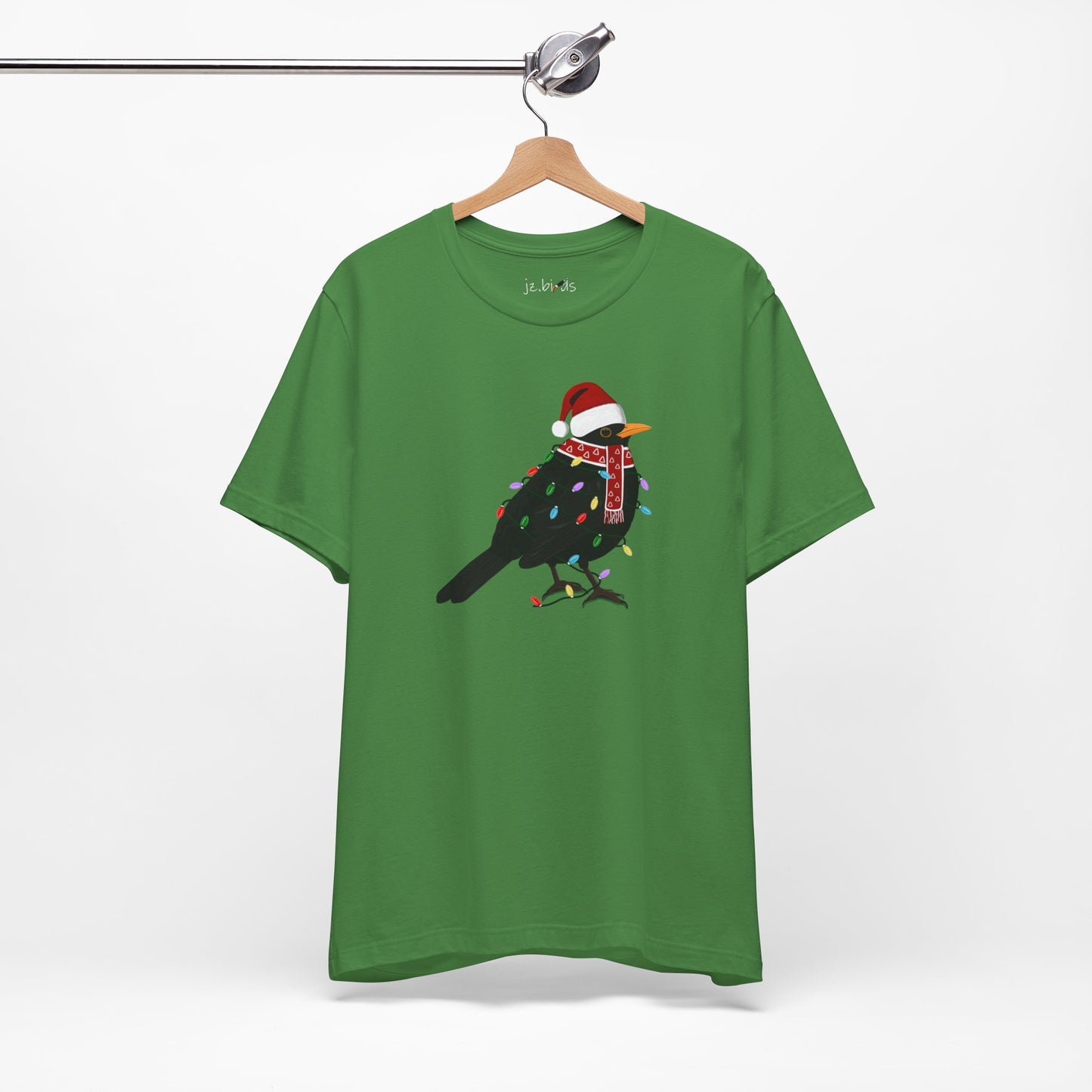 Blackbird with Fairy Lights Christmas Bird T-Shirt