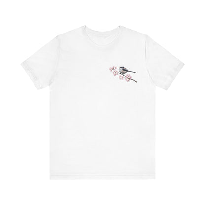 Schwanzmeise T-Shirt mit Kirschblüten | Florales Vogelmotiv für Vogelfreunde