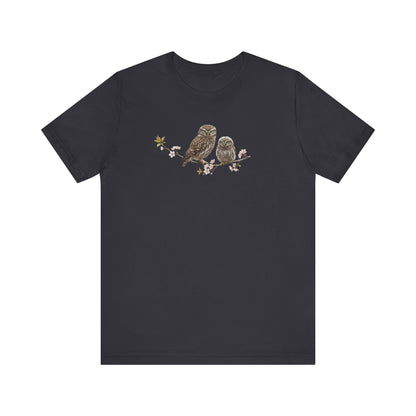Eule Steinkauz & Jungvogel T-Shirt | Frühlingsblüten Vogelmotiv für Vogelbeobachter