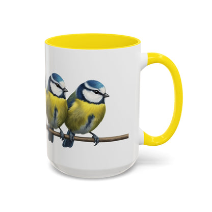 枝に止まるアオガラを描いた陶器製鳥コーヒーマグ - バードウォッチャーへのカスタムギフト