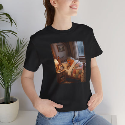 Süßes Rotkehlchen T-Shirt im Bett mit Teddy | Kuscheliges Vogel-Motiv für Langschläfer