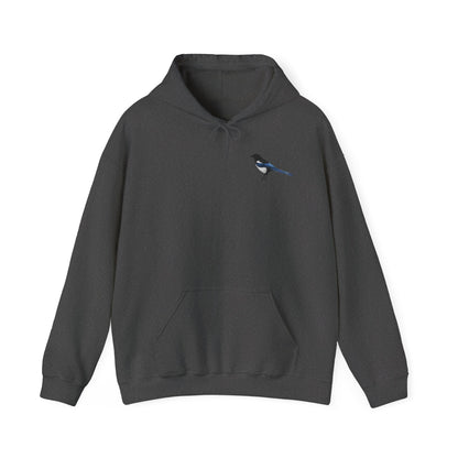 Elster Hoodie – Minimalistischer Kapuzenpullover mit kleinem Vogelmotiv für Naturfans