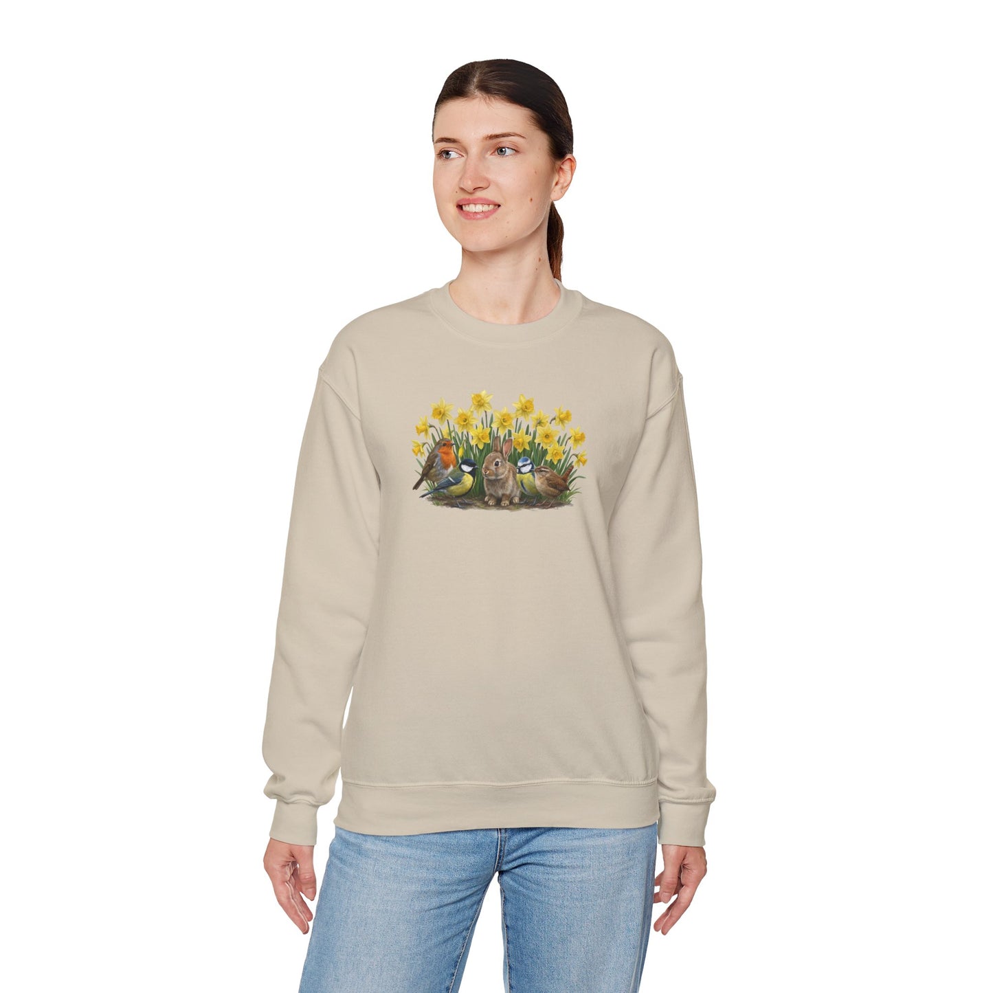 Oster-Sweatshirt Frühlingswiese – Kaninchen & Singvögel in Osterglocken | Unisex Pullover