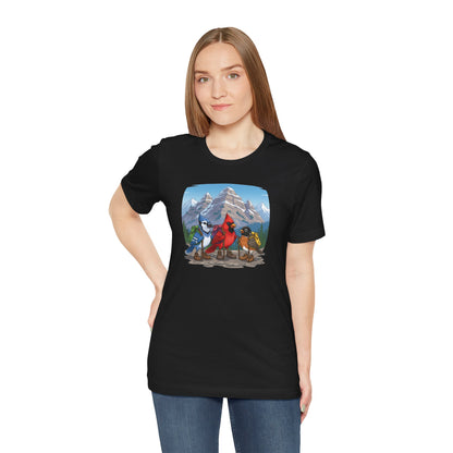 Birds Hiking T-Shirt Funny Cardinal Blue Jay Robin on a Hike Bird Watcher Bird Lover