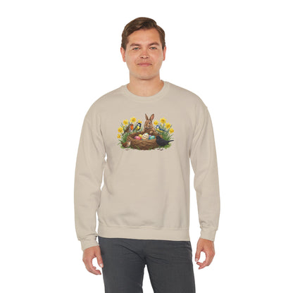 Oster Sweatshirt – Kaninchen & Singvögel am Osternest in Osterglocken | Unisex Pullover
