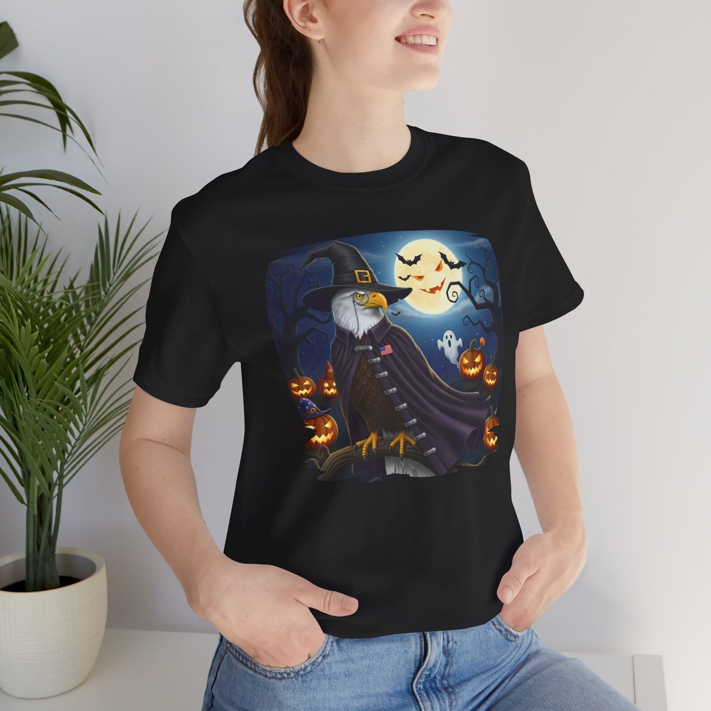 Bald Eagle Halloween Bird T-Shirt - Spooky Full Moon Halloween Costume for Bird Lovers