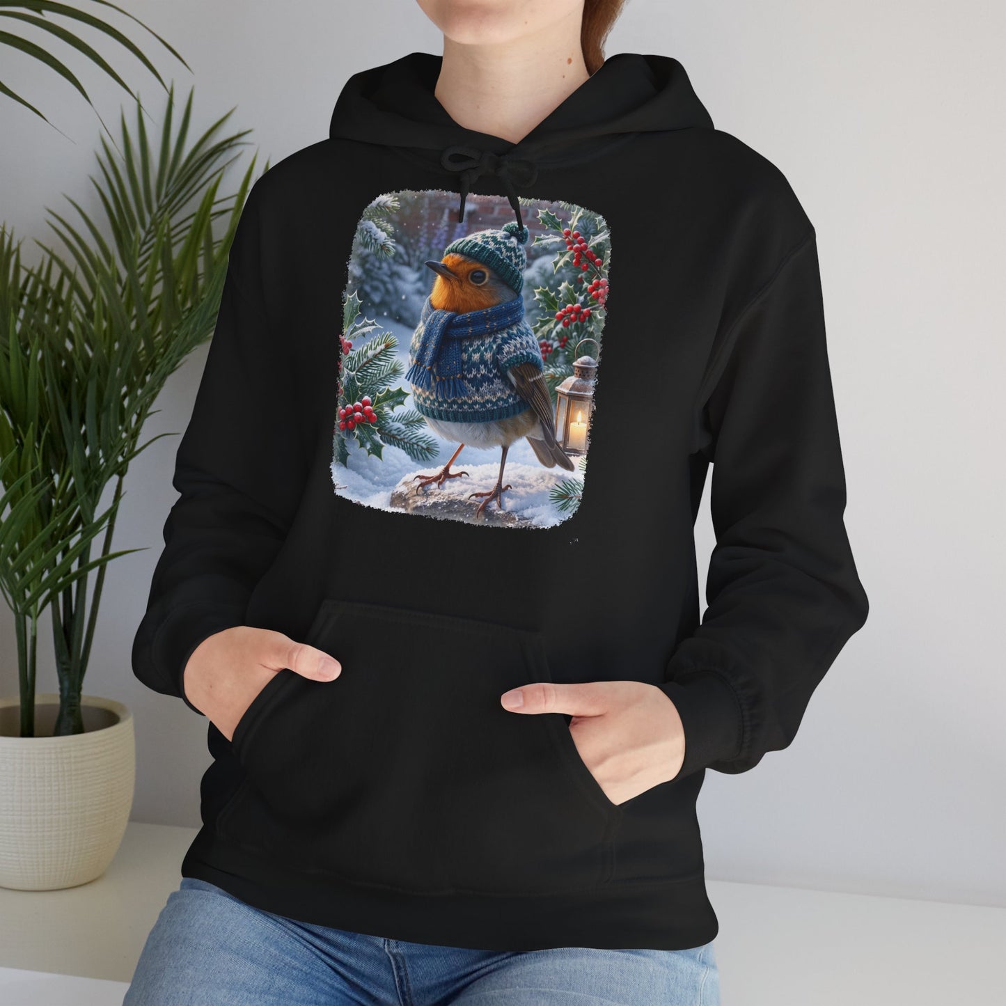 Premium Hoodie Rosi Rotkehlchen im kuscheligen Winter-Outfit