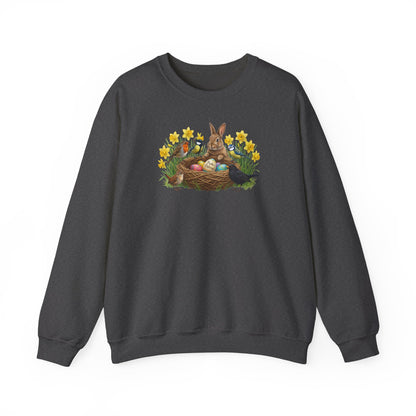 Oster Sweatshirt – Kaninchen & Singvögel am Osternest in Osterglocken | Unisex Pullover