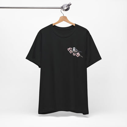 Schwanzmeise T-Shirt mit Kirschblüten | Florales Vogelmotiv für Vogelfreunde