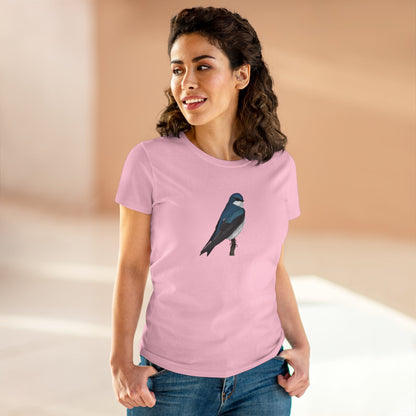 Tree Swallow Bird Design for Birdwatchers and Bird Lovers Women's T-Shirt