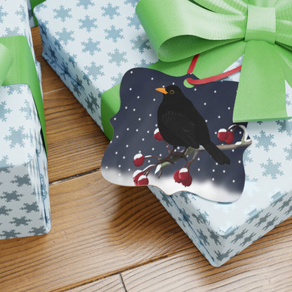 Amsel auf einem Ast Ornament aus Aluminium – Einzigartiger Christbaumschmuck mit Rotem Band