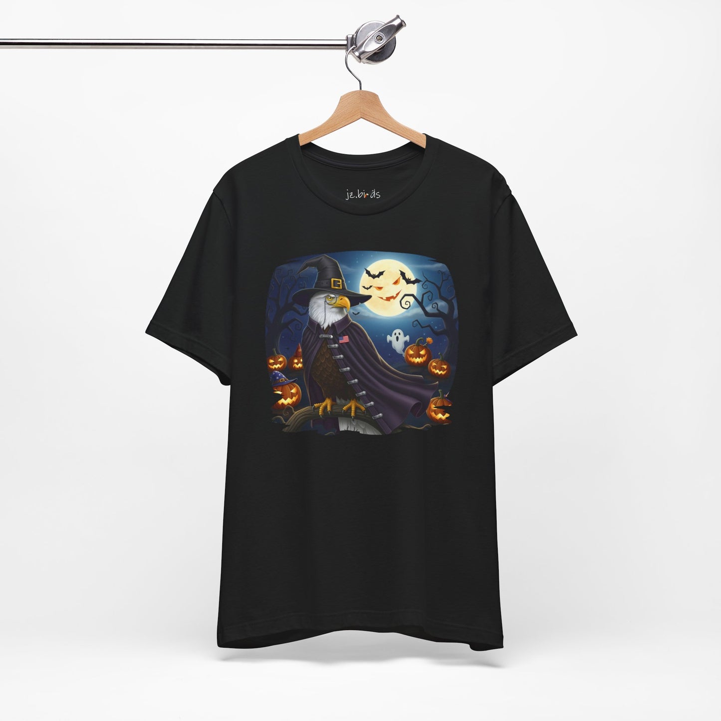 Bald Eagle Halloween Bird T-Shirt - Spooky Full Moon Halloween Costume for Bird Lovers
