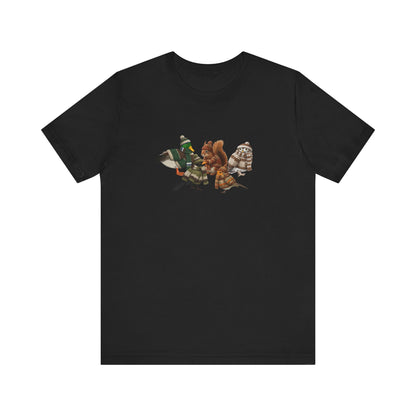 Lustiges Vogelmotiv Winter T-Shirt: Die kuschelige Garten-Gang mit Mütze & Pullover