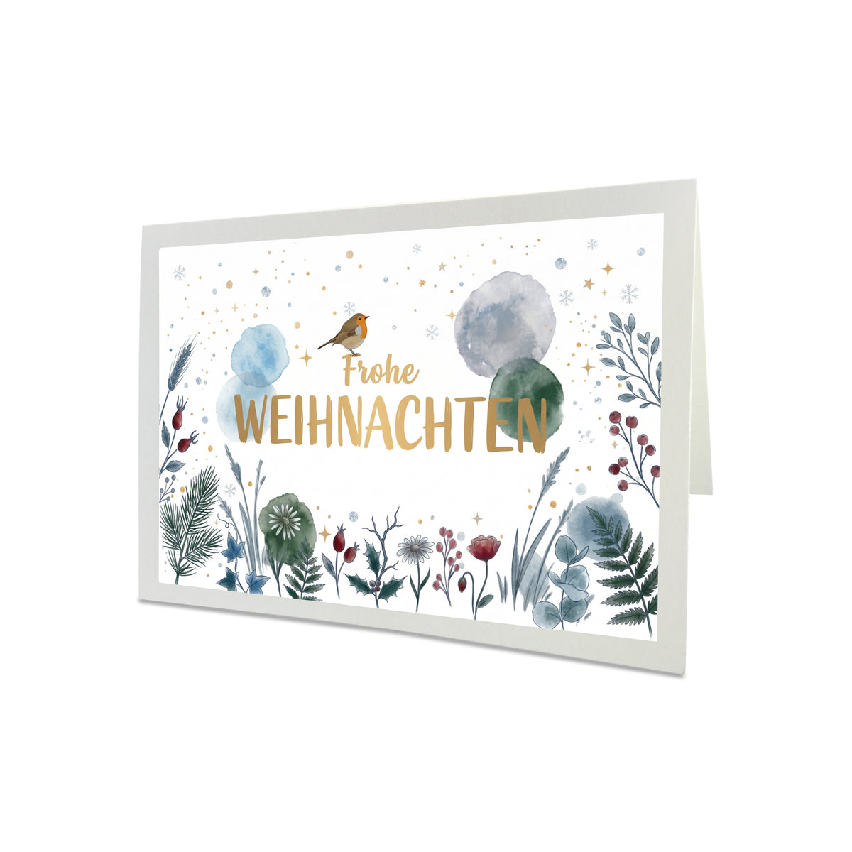 Naturweiße Weihnachtskarte im Querformat mit digital gemaltem Rotkehlchen auf dem goldenen Schriftzug Frohe Weihnachten, umrahmt von Tannenzweigen, roten Beeren und eisblauen Aquarell-Tupfern, daneben ein dunkelroter Briefumschlag.